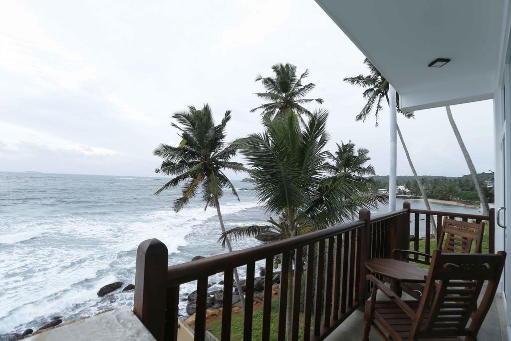 Rock Fort Beach Resort Unawatuna Room photo