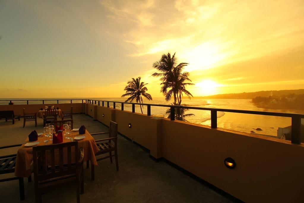 Rock Fort Beach Resort Unawatuna Exterior photo